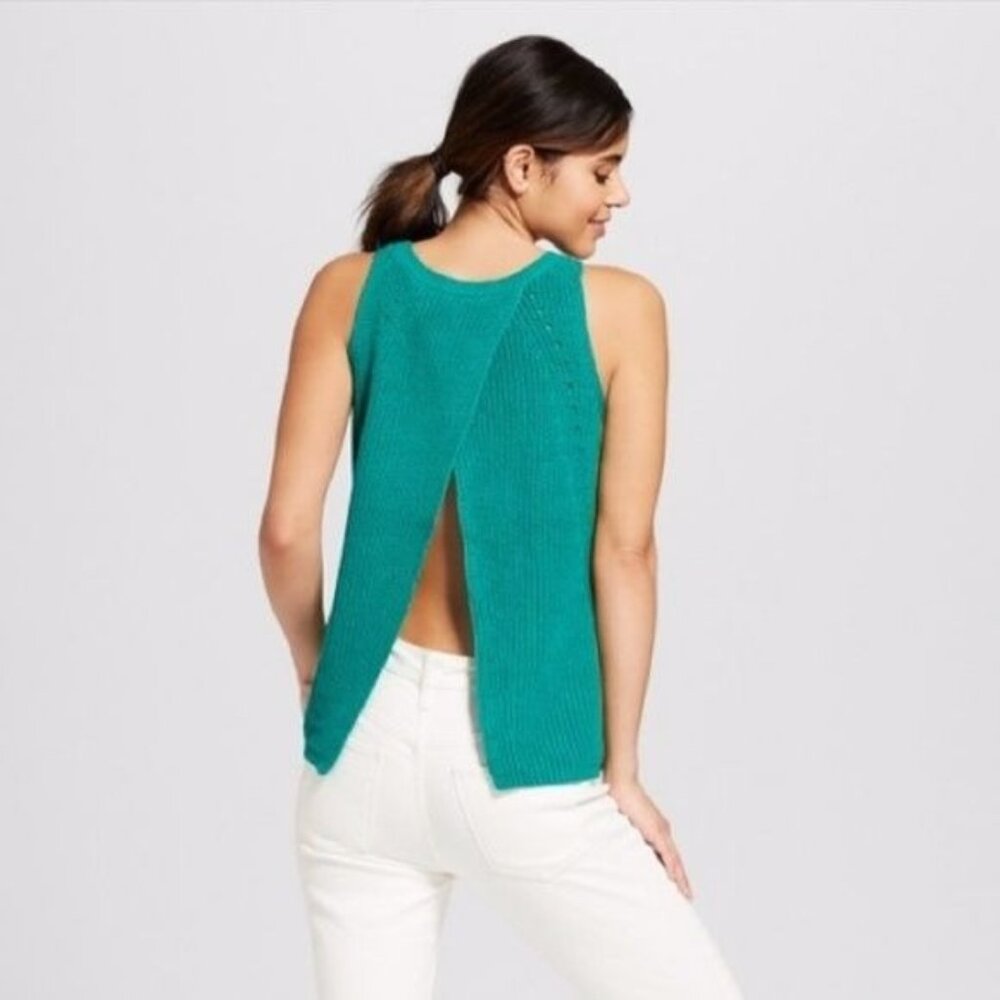 Universal Threads Green Knit Split Back Tank Size Medium
